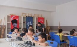 Aydın’da Çocuklar Satrançla Zihinlerini Geliştiriyor