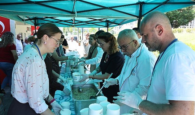 Nilüfer Belediyesi’nden şehit ve gazi yakınlarına aşure ikramı