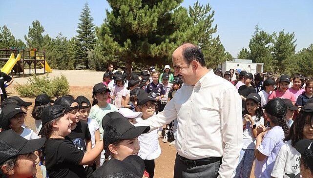Başkan Altay Genç KOMEK Kampında Çocuklarla Buluştu