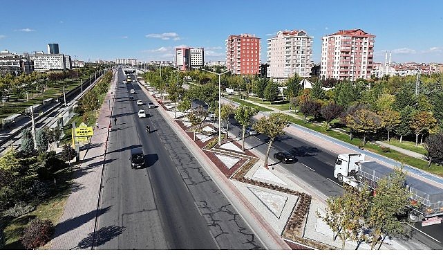 Konya İstanbul Yolu’nda Su Tasarruflu Peyzaj Uygulaması Başladı