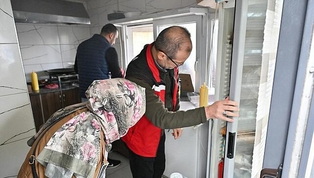 Manisa’da Okul Çevrelerine Yoğun Seyyar Satıcı Denetimi