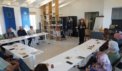 Çeşmeli Kadın Çiftçiler Zorlukları ve Çözümleri Masaya Yatırdı