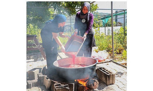 Antalya’da Kadın Kooperatifleri Kışlık Lezzetleri Üretiyor
