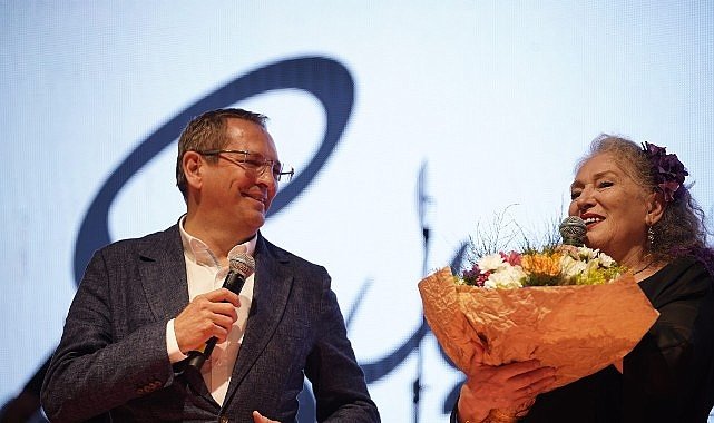 Ayvalık Zeytin Festivali’nde Suzan Kardeş ve Ege Sahne Alacak